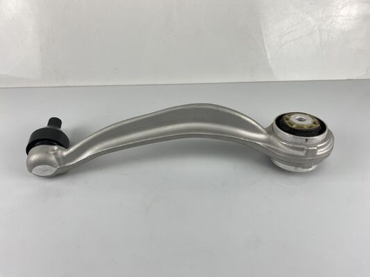 Mercedes W205 C-Class 2014-2021 için 18 Ay Garantili OEM Standart Boyut Kauçuk ve Çelik Alt Salıncak Kolu