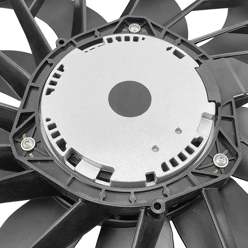 E83 Motor Voltajı için Radyatör Soğutma Ventilatörü 600W ISO TS15949 Sertifikalı 17113442089 17423442096